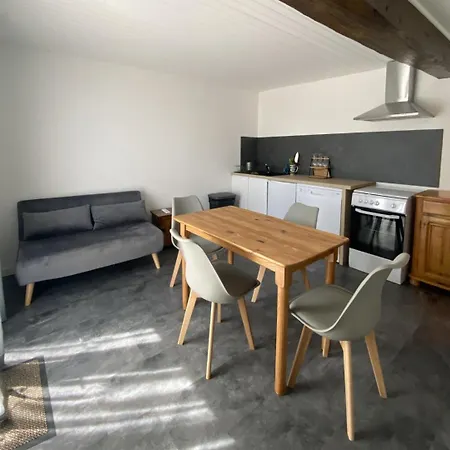 Le Canard Sur Le Dos * Averon-Bergelle