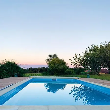 Le Canard Sur Le Dos Gæstehus