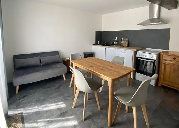 Le Canard Sur Le Dos * Averon-Bergelle